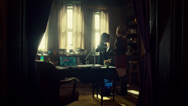 File:OrphanBlackS01E08-1274.jpg