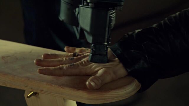 File:OrphanBlackS01E06-2200.jpg