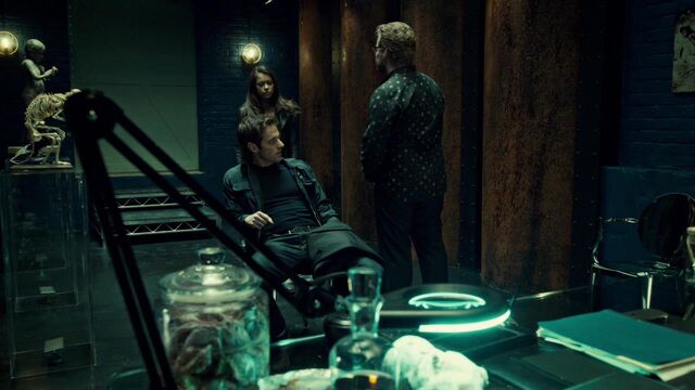 File:OrphanBlackS01E07-2130.jpg