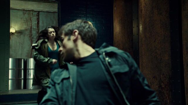 File:OrphanBlackS01E07-2317.jpg