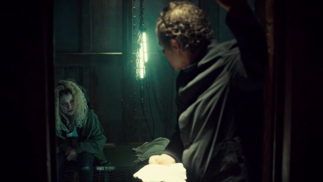 File:OrphanBlackS01E090434.jpg
