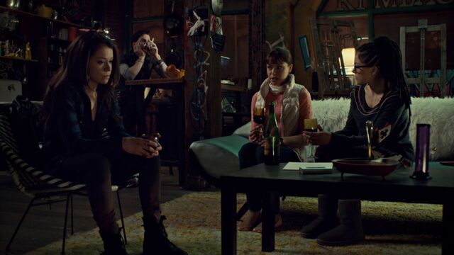 File:OrphanBlackS01E10 1037.jpg