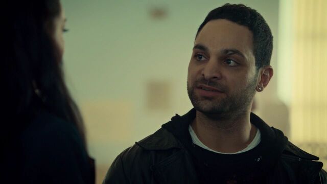 File:OrphanBlackS01E10 1376.jpg