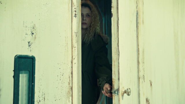 File:OrphanBlackS01E07-0730.jpg