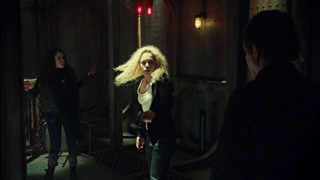 File:OrphanBlackS01E092162.jpg