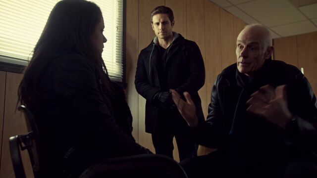 File:OrphanBlackS01E091356.jpg