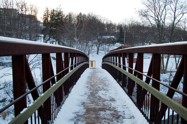 File:Lions Bridge.jpg