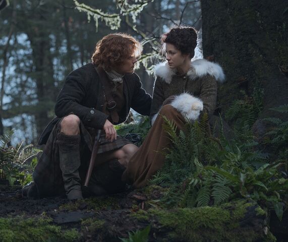 File:Outlander-Season-1B Jamie-Fraser-Sam-Heughan-Claire-Randall-Caitriona-Balfe 4.jpg