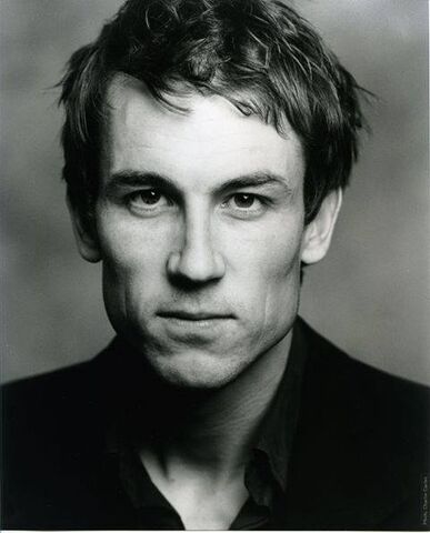 File:Tobias Menzies headshot.jpg