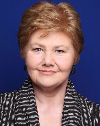 Archivo:Annette-Badland.jpg