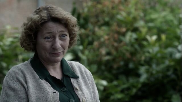 File:Mrs. Graham S02E01-4.jpg