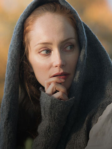 File:Outlander Cast Geillis 420x560.jpg