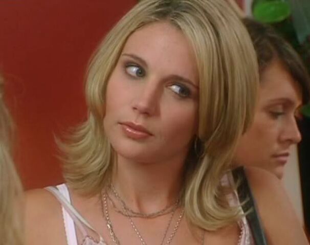 File:Chantelle.jpg