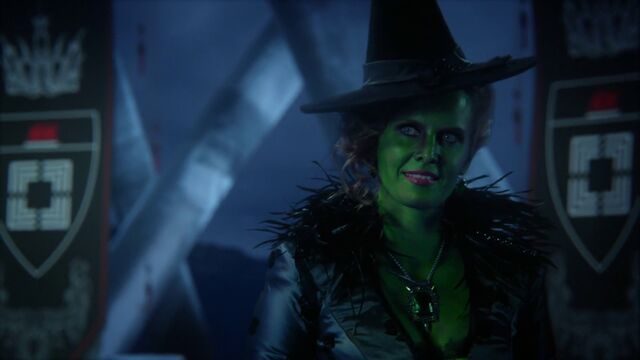 File:Zelena-Trying-On-Reginas-Dress-3x13-Witch-Hunt.jpg