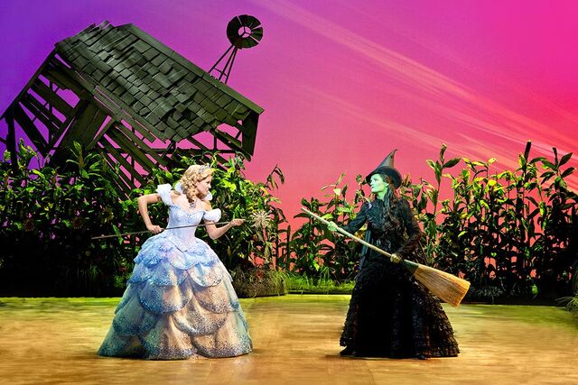 File:13ShowPic 22.jpg