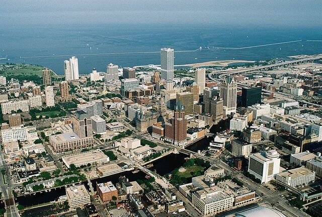 File:800px-Milwaukeedowntown.jpg