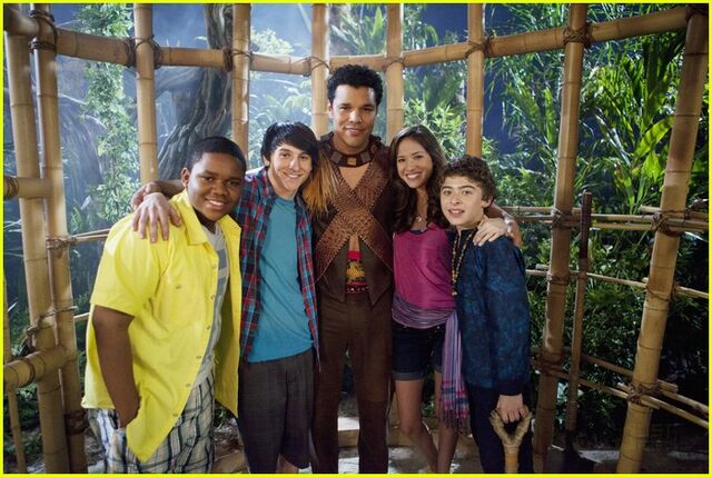 File:Mitchel-musso-doc-shaw-mummy-pok-07.jpg