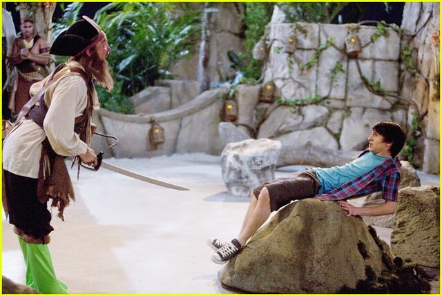 File:Mitchel-musso-doc-shaw-mummy-pok-12.jpg