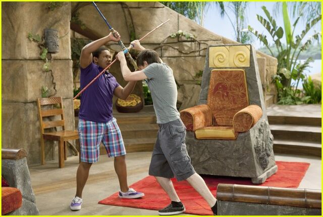 File:Pair-kings-beach-party-10.jpg