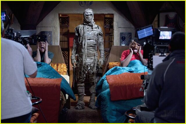 File:Mitchel-musso-doc-shaw-mummy-pok-17.jpg