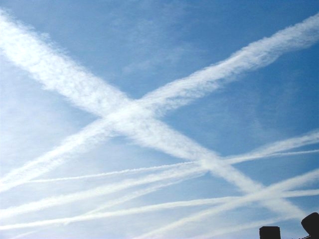 Pilt:Chemtrails1.jpg