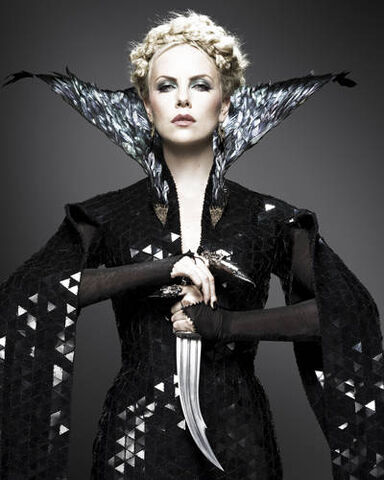 File:Snow-white-huntsman-charlize-theron2.jpg