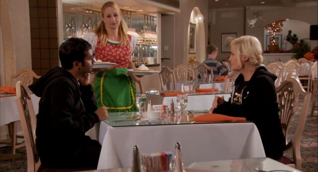 File:JJsDinerWaitress.jpg