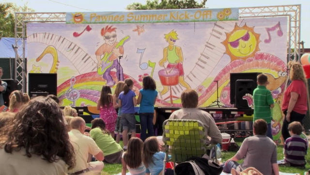 File:Pawnee Summer Kick Off.png