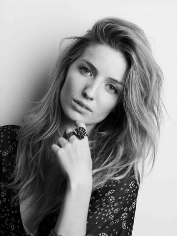 File:AnnabelleWallis1.jpg