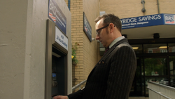 1x07 - Finch ATM.png