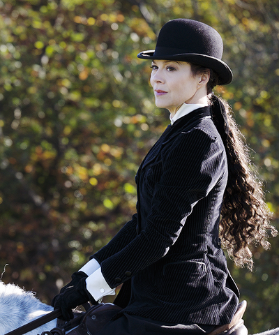 File:Nightcomers Evelyn Poole s2.png