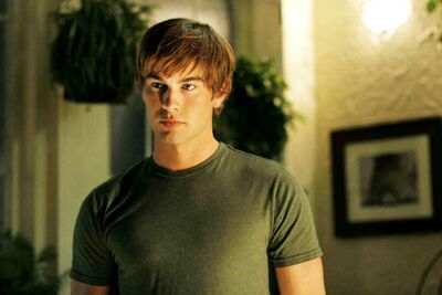 Chace Crawford 01
