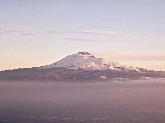 Archivo:Monte Etna.png