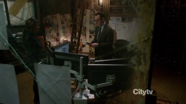 Archivo:2x19 - Shaw biblioteca.png