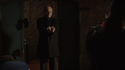 1x19 - Elias surrenders