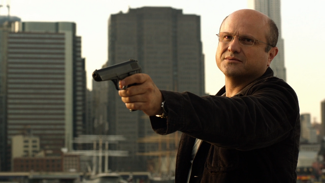 Archivo:1x07 - Elias apunta.png