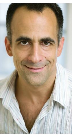 File:David Pittu.jpg