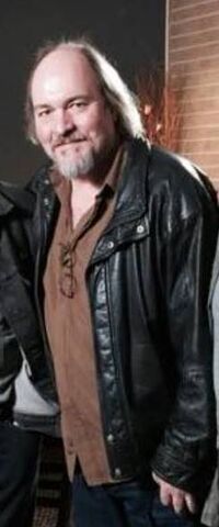 File:Stephen Yake 2015.jpg