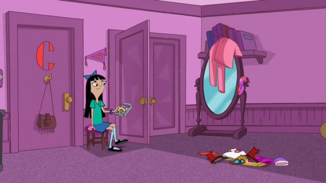 File:Stacy near Candace's closet.jpg