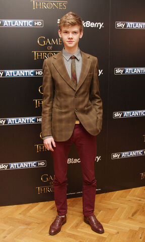 File:Thomas Sangster-2013.jpg
