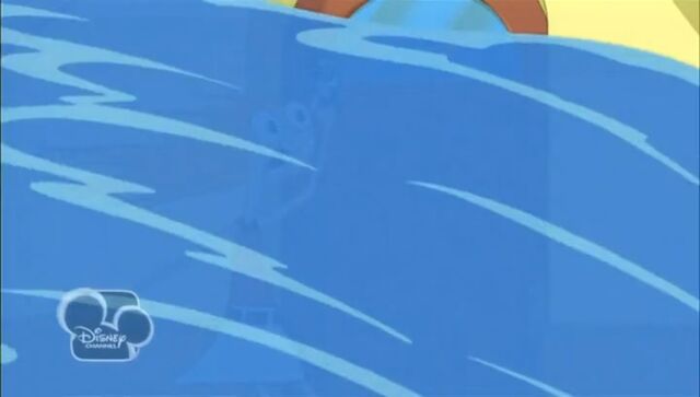 File:Candace getting wet.jpg