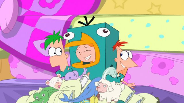 File:Mom suit hug.jpg