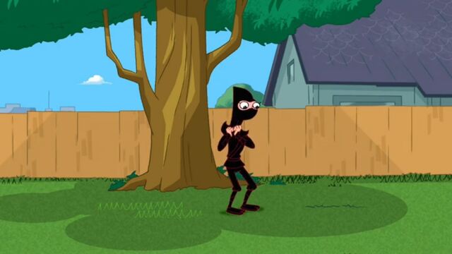 File:Candace adjusts her ninja mask.jpg