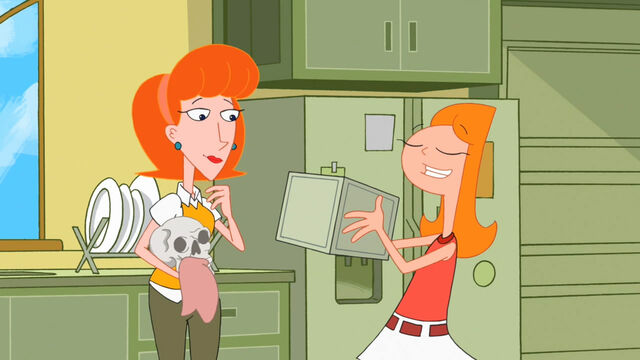 File:Linda and a Skull.jpg