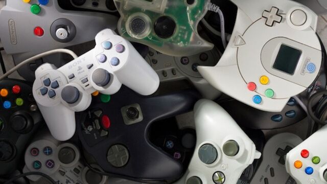 File:Video Game Controllers.jpg