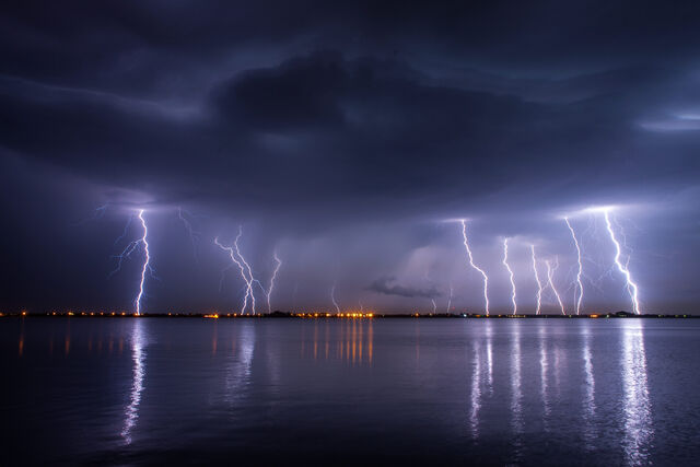 File:Thunder.jpg