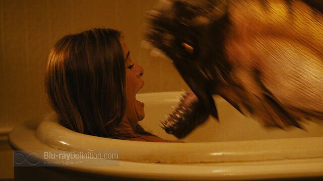 File:Piranha-3DD-BD 17.jpg