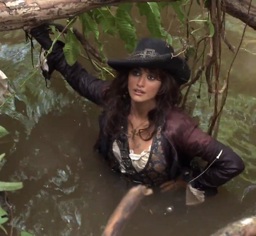 File:BehindTheScenes18.png