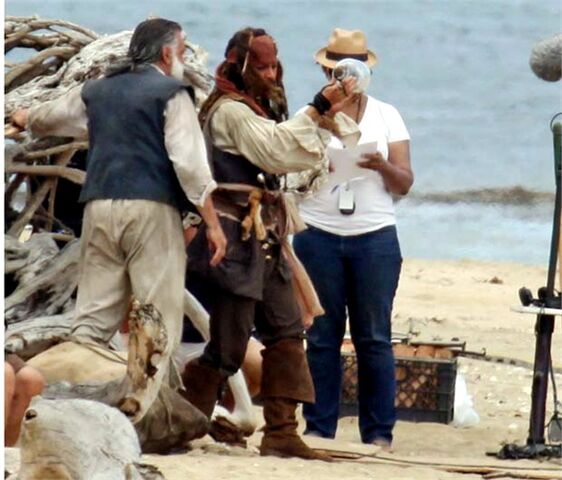 File:Depp McNally POTC4 Set.jpg