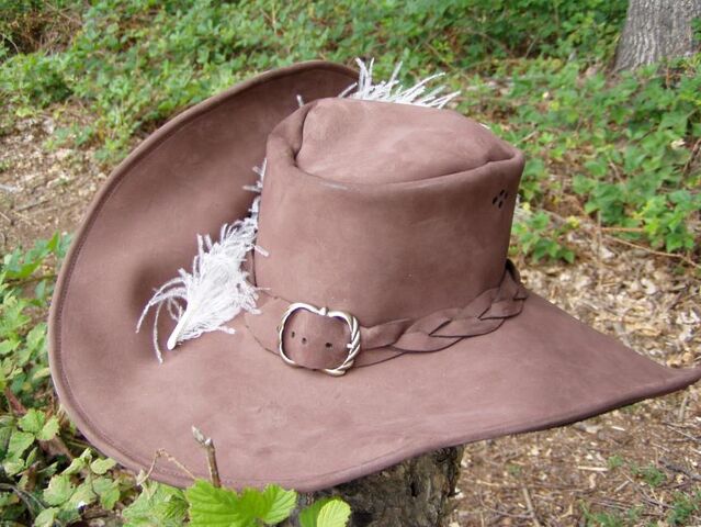 File:Plumed Hat.jpg
